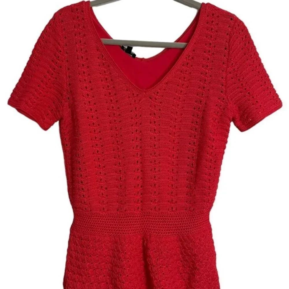 TALBOTS DOUBLE-V CROCHET PEPLUM SWEATER red Short Sleeve Size M